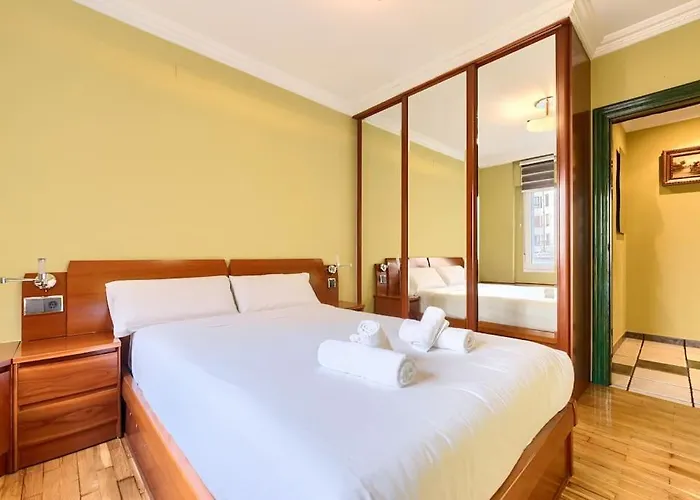 San Mames Football & Parking Lejlighed *